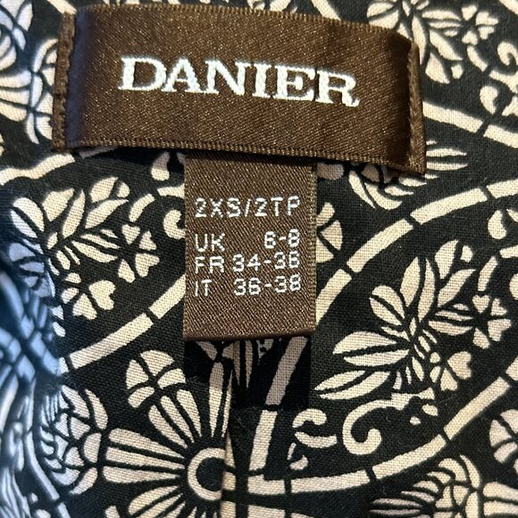 Danier Brown Leather Bomber Jacket XS, genuine leather, excellent condition - Picture 9 of 12